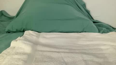 Snapshot of nylonxx chatting on 10-07-25, 11:40 Sissy slut online show from 10-07-25, 11:40