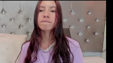 xionela gates online show from 07-30-26, 07:35