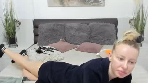 Snapshot of nyokoanya11 chatting on 10-27-25, 07:01 NyokoAnya online show from 10-27-25, 07:01