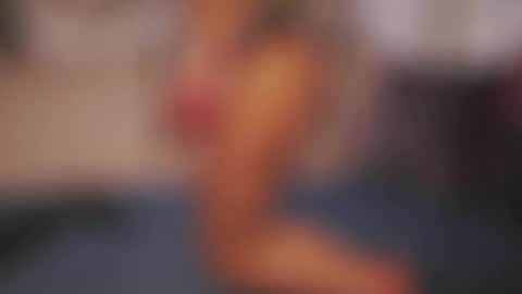 Snapshot of nyrobinova chatting on 02-15-25, 04:25 nyrobinova online show from 02-15-25, 04:25