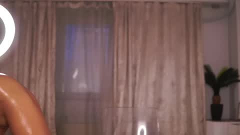 Snapshot of nyrobinova chatting on 02-28-25, 10:20 nyrobinova online show from 02-28-25, 10:20