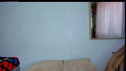 Laura nyu online show from 04-06-26, 08:21