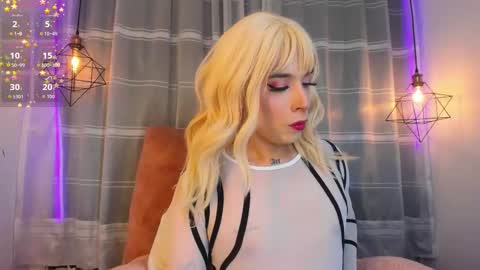 Snapshot of nyx__blackwood chatting on 11-27-25, 04:03 nyx__blackwood online show from 11-27-25, 04:03