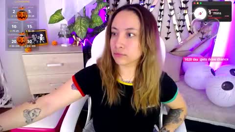 Alex   .    online show from 10-23-25, 10:08