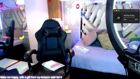 Alex   .    online show from 05-05-26, 02:41