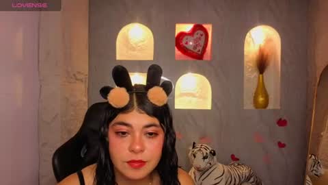 Snapshot of nyx_moon_v chatting on 06-23-26, 03:04 Nyx online show from 06-23-26, 03:04