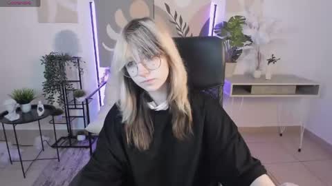 Nyx online show from 05-30-26, 04:53