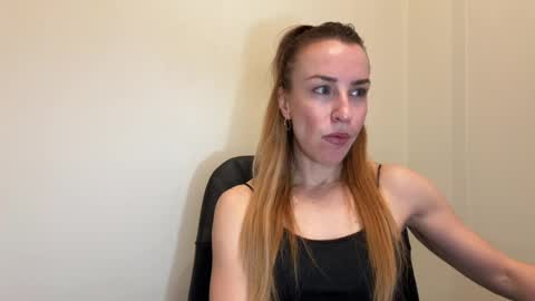 Snapshot of nyxelia_ chatting on 04-28-26, 07:02 Anastasia online show from 04-28-26, 07:02