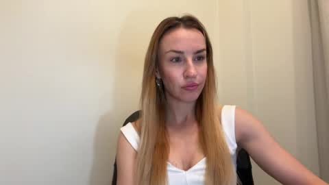 Snapshot of nyxelia_ chatting on 05-06-26, 07:02 Anastasia online show from 05-06-26, 07:02