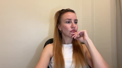 Snapshot of nyxelia_ chatting on 05-07-26, 07:14 Anastasia online show from 05-07-26, 07:14