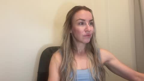 Snapshot of nyxelia_ chatting on 05-11-26, 07:03 Anastasia online show from 05-11-26, 07:03