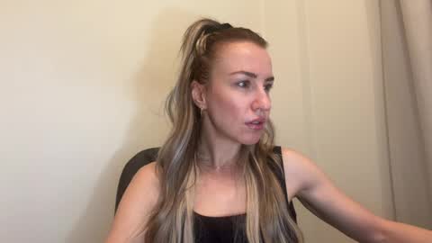 Snapshot of nyxelia_ chatting on 05-12-26, 07:05 Anastasia online show from 05-12-26, 07:05