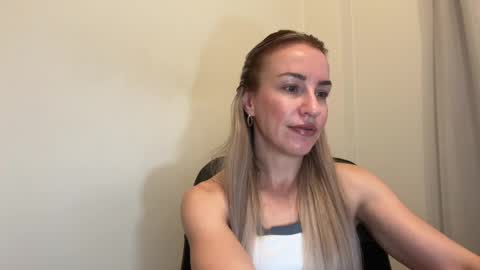 Snapshot of nyxelia_ chatting on 05-21-26, 08:10 Anastasia online show from 05-21-26, 08:10
