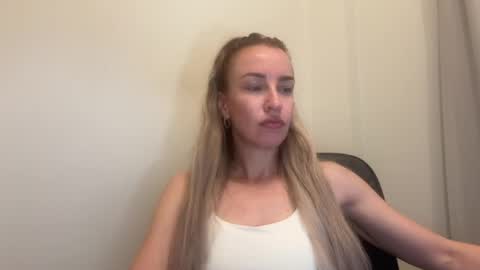 Snapshot of nyxelia_ chatting on 05-26-26, 07:04 Anastasia online show from 05-26-26, 07:04