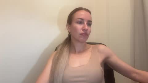 Snapshot of nyxelia_ chatting on 05-27-26, 07:05 Anastasia online show from 05-27-26, 07:05