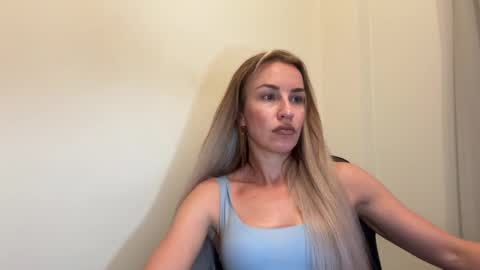 Snapshot of nyxelia_ chatting on 06-04-26, 08:09 Anastasia online show from 06-04-26, 08:09