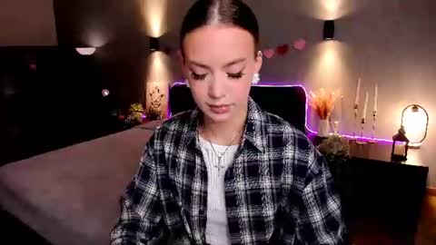Snapshot of nyxietori chatting on 07-25-26, 02:31 nyxietori online show from 07-25-26, 02:31