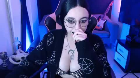 Snapshot of nyxnocturne chatting on 06-03-26, 02:33 Nyx online show from 06-03-26, 02:33