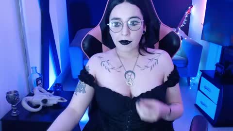 Snapshot of nyxnocturne chatting on 06-04-26, 12:00 Nyx online show from 06-04-26, 12:00