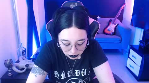Snapshot of nyxnocturne chatting on 06-06-26, 12:10 Nyx online show from 06-06-26, 12:10