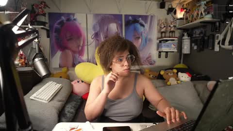 Snapshot of nyxraven chatting on 12-31-24, 10:56 NyxRaven online show from 12-31-24, 10:56