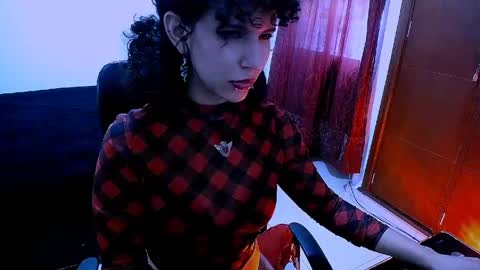 Nyxxei online show from 04-21-26, 09:39