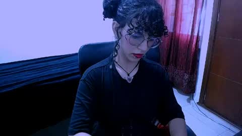 Nyxxei online show from 04-22-26, 09:27