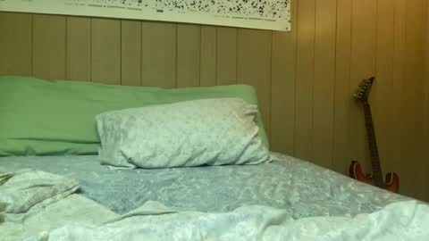 Snapshot of nyyanks232 chatting on 09-22-25, 05:42 harvestmoon online show from 09-22-25, 05:42