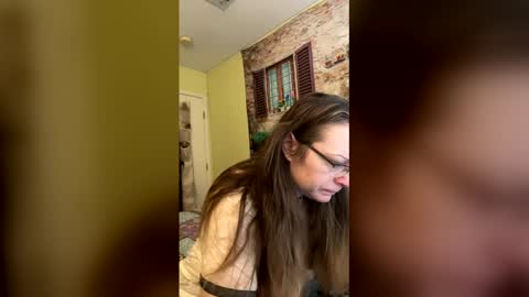 Snapshot of o0heaven0o chatting on 01-05-26, 11:19 VegasGirl online show from 01-05-26, 11:19