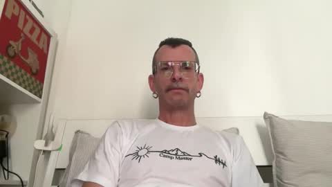 Snapshot of o_johnny_deep_o chatting on 02-26-26, 09:19 Jonathan Deep online show from 02-26-26, 09:19