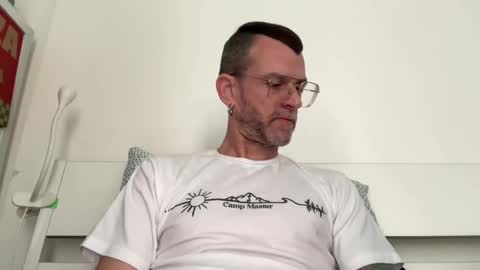 Snapshot of o_johnny_deep_o chatting on 03-18-26, 11:24 Jonathan Deep online show from 03-18-26, 11:24