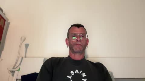 Snapshot of o_johnny_deep_o chatting on 04-03-26, 04:05 Jonathan Deep online show from 04-03-26, 04:05