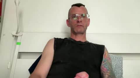 Snapshot of o_johnny_deep_o chatting on 04-16-26, 03:13 Jonathan Deep online show from 04-16-26, 03:13
