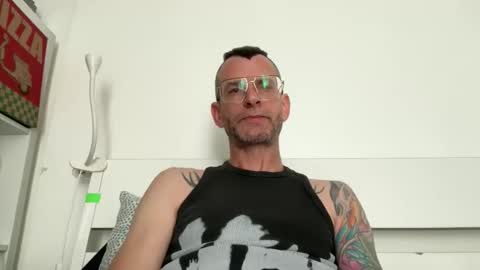 Snapshot of o_johnny_deep_o chatting on 04-19-26, 12:26 Jonathan Deep online show from 04-19-26, 12:26