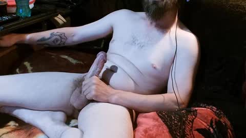 Snapshot of oblivionscaress107276 chatting on 04-05-26, 04:09 David J. online show from 04-05-26, 04:09