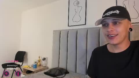 Sara Help me reach 1000 followers online show from 06-17-26, 01:34