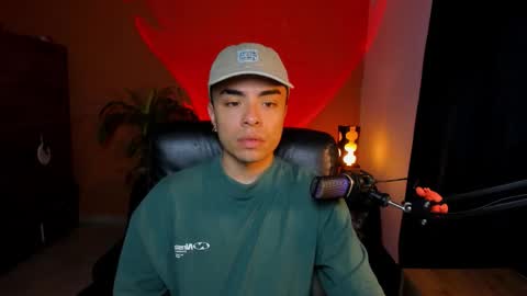 Snapshot of obzidyan chatting on 03-19-26, 04:38 Obzidyan online show from 03-19-26, 04:38