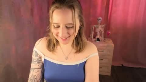 Lili 3 online show from 05-28-26, 02:09