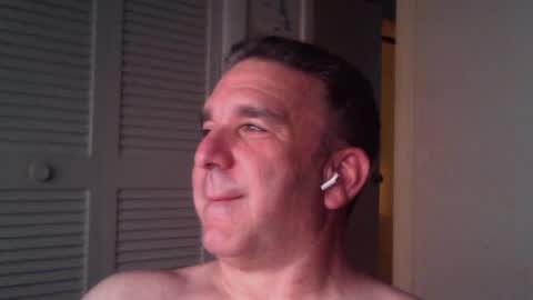 Snapshot of oceanmanx chatting on 07-03-26, 03:35 Ocean online show from 07-03-26, 03:35
