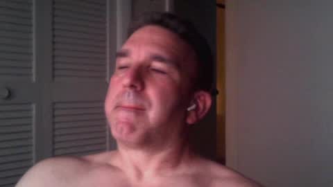 Snapshot of oceanmanx chatting on 07-04-26, 03:24 Ocean online show from 07-04-26, 03:24