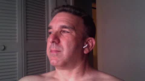 Snapshot of oceanmanx chatting on 07-10-26, 02:05 Ocean online show from 07-10-26, 02:05