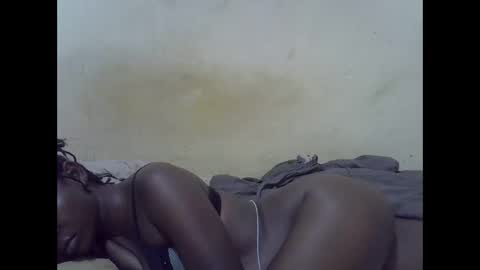 Snapshot of oceanwavves chatting on 05-26-26, 03:13 Paloma online show from 05-26-26, 03:13