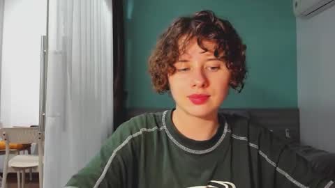 Evie online show from 01-18-25, 01:08