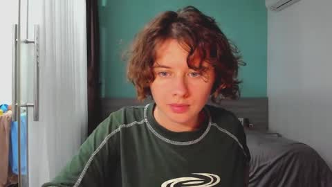 Evie online show from 02-09-25, 01:25