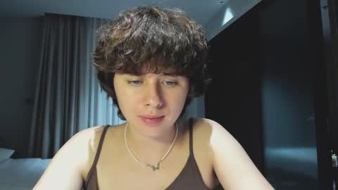 Evie online show from 11-19-25, 02:50