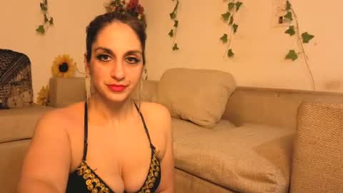 Snapshot of odalisca_bellydancer chatting on 07-16-26, 06:30 Daniela Dany online show from 07-16-26, 06:30