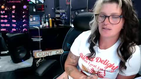 Oddy With A Body online show from 07-12-26, 11:18