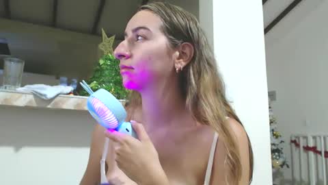 Snapshot of odette_brigh_ chatting on 12-12-24, 10:52 Val online show from 12-12-24, 10:52