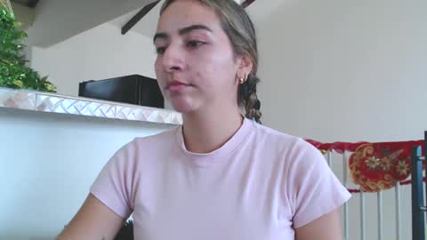 Snapshot of odette_brigh_ chatting on 12-18-24, 09:18 Val online show from 12-18-24, 09:18