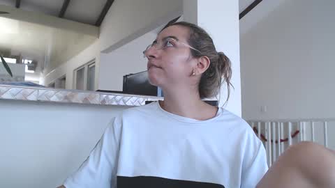 Snapshot of odette_brigh_ chatting on 01-22-25, 05:49 Val online show from 01-22-25, 05:49